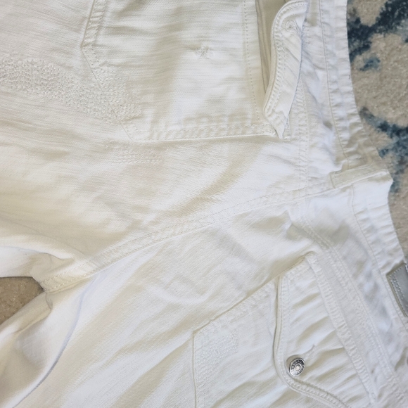 Vigoss White Denim Capri - Picture 3 of 4